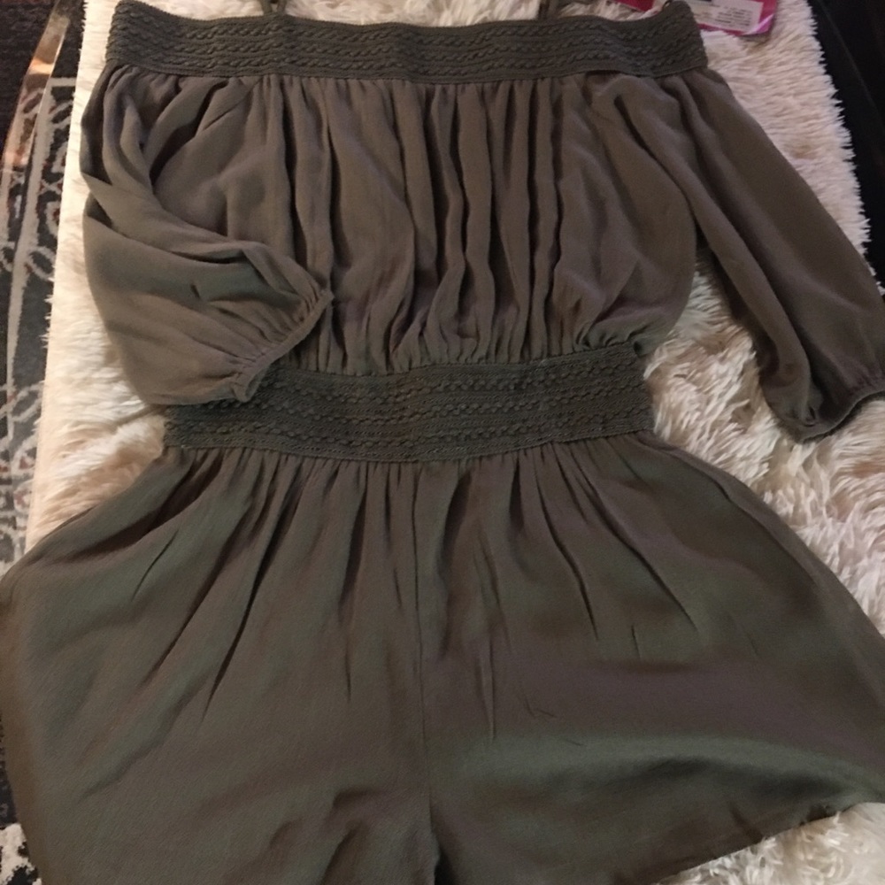 Purple snow- green/romper. SzM/L🌼